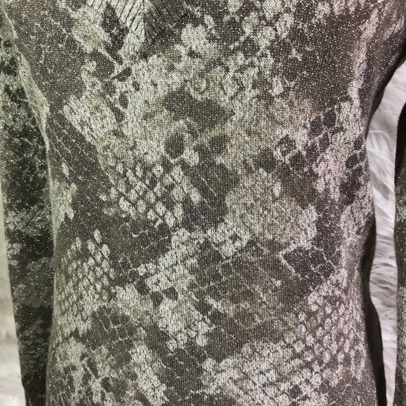 Express Snake Print Silver Metallic Thread V Neck Top - Picture 2 of 4